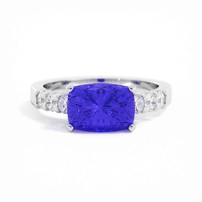 East-West Center Stone Solitaire
