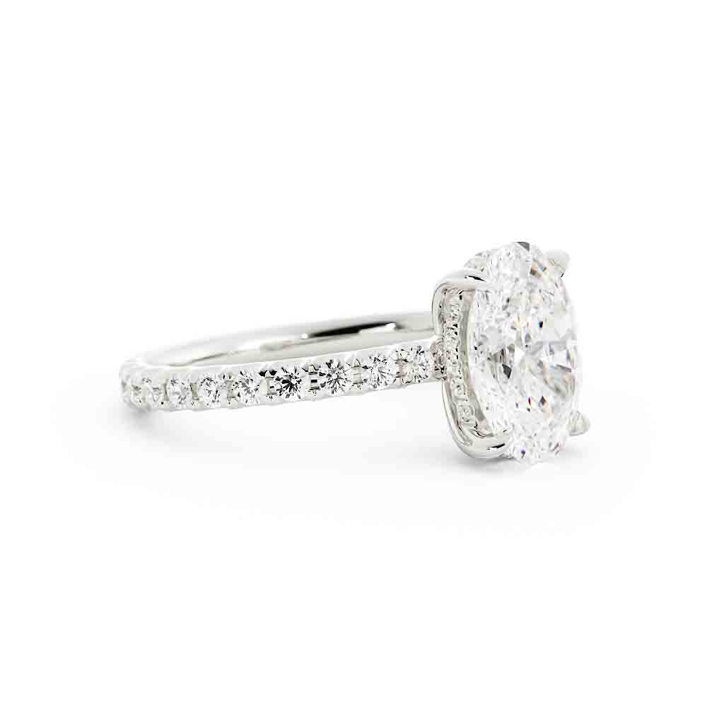 Oval Center with Open Sided Rd Diamonds on Shank