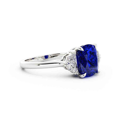 Cushion Blue Sapphire with Cadilac Cut Traps
