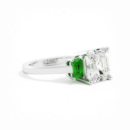 Green Emerald Side Stones With A Square E/C Dia Center