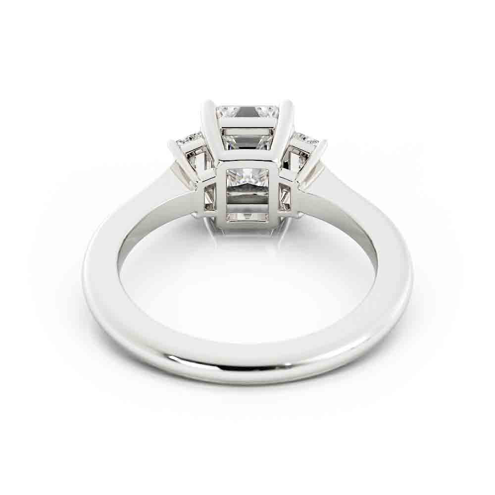 Emerald Cut with Traps and Side Round Diamond