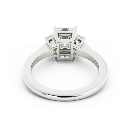 Emerald Cut with Traps and Side Round Diamond