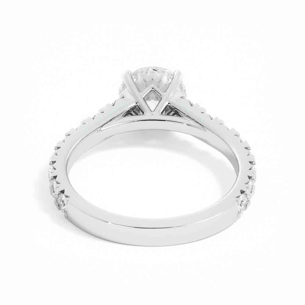 Rd Graduated Diamonds In Engagement