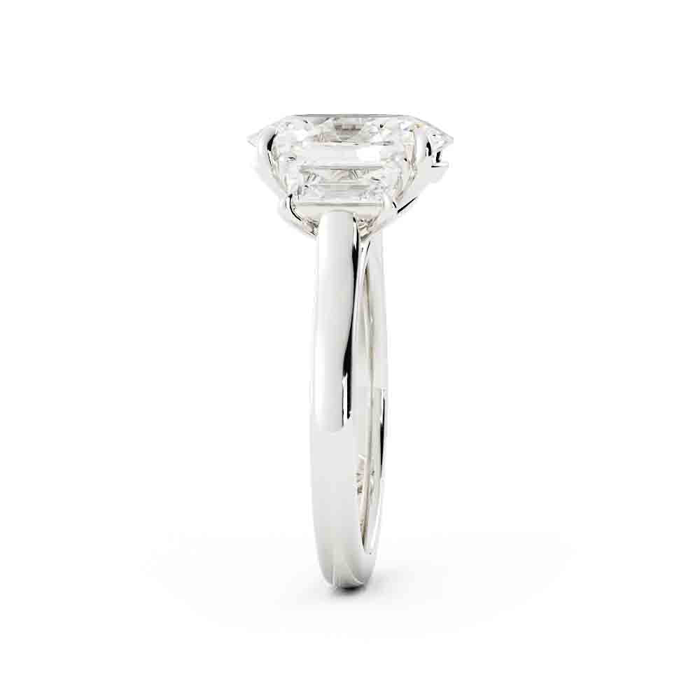 Oval Center With Trap Side diamond Ring