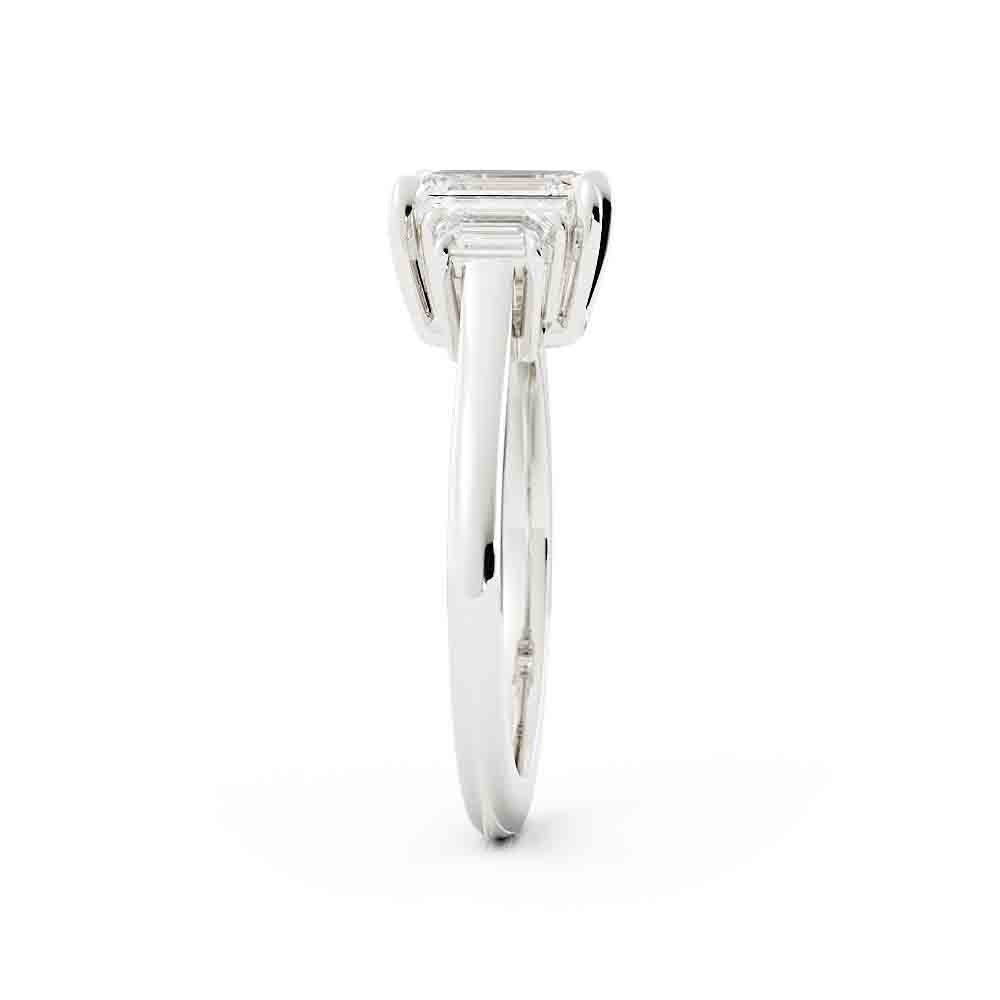 Emerald Cut with Traps and Side Round Diamond