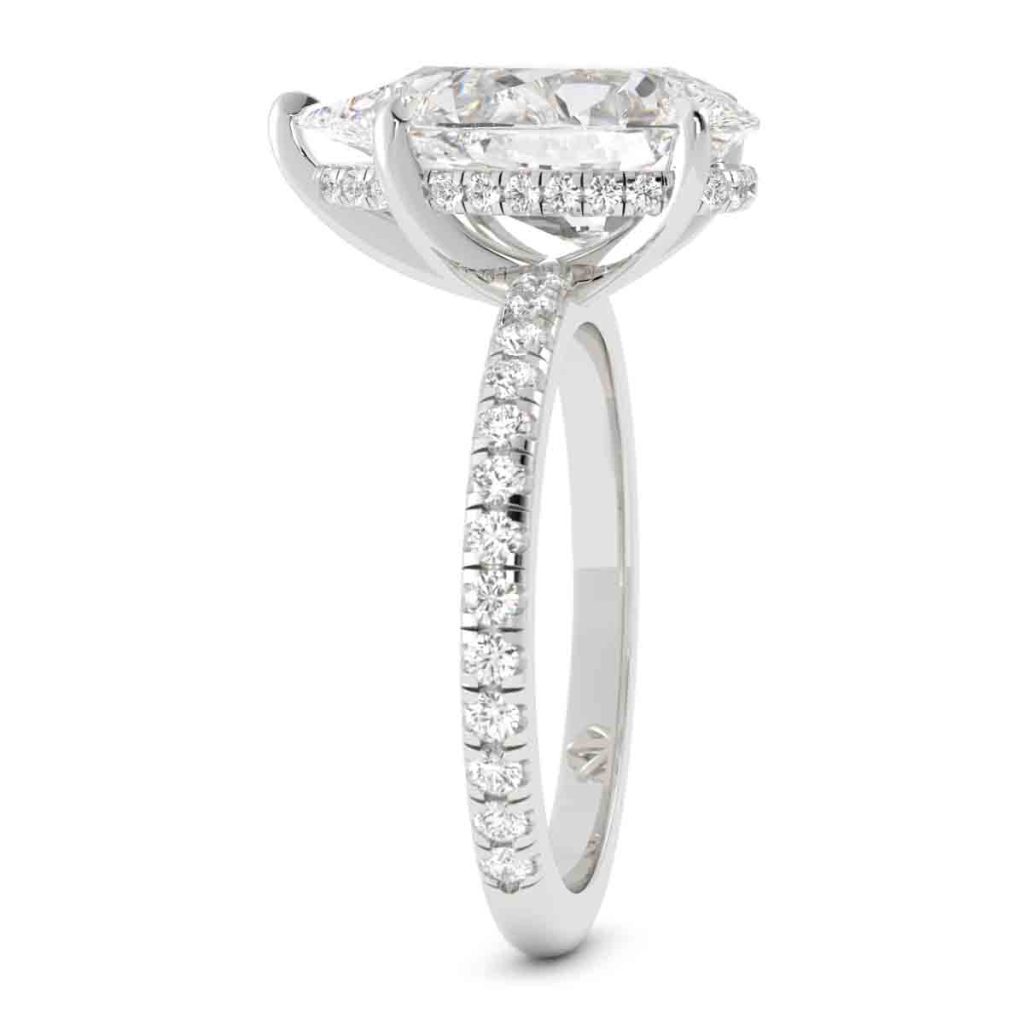 Pear Shaped Center Diamond Ring